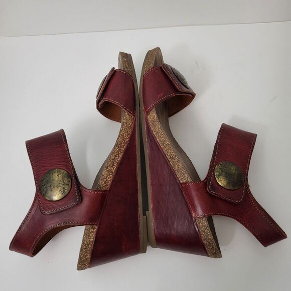 TAOS Carousel 2 Red Leather Wedge Sandals Shoes Womens EU 41 US 10 10.5 Comfort - Picture 7 of 9